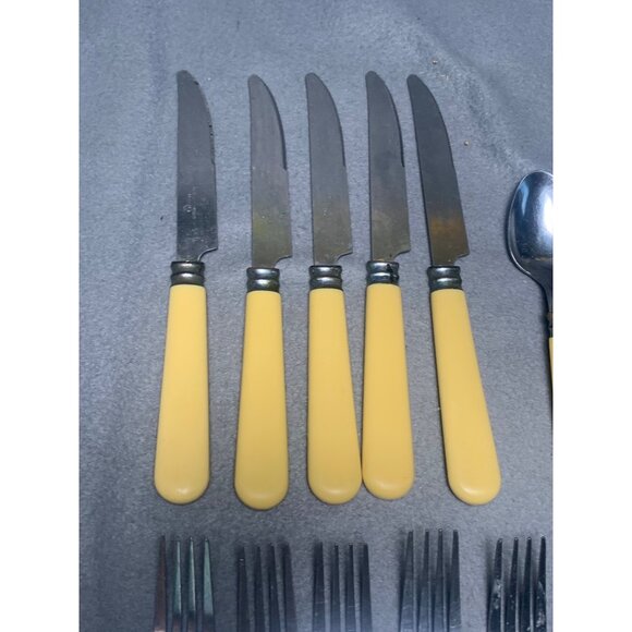 Vintage Gibson Yellow Handle Silverware Set 12-Piece Stainless Steel Flatware - Picture 10 of 15